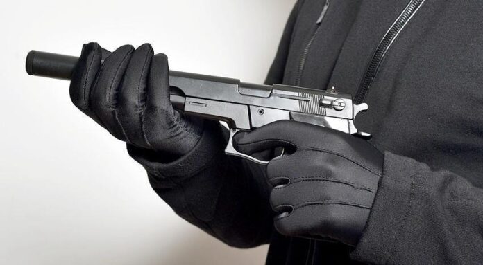 gloves-gb796914a6_1280